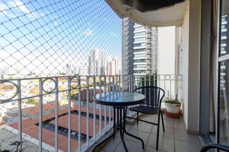 Apartamento à venda com 111m², 3 quartos e 1 vagaVaranda