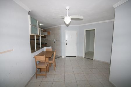 Sala de apartamento para alugar com 1 quarto, 52m² em Vila Tupi, Praia Grande