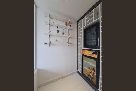 Adega de apartamento à venda com 4 quartos, 233m² em Santa Teresinha, São Paulo