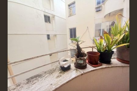 Apartamento à venda com 77m², 3 quartos e sem vaga