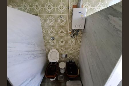 Apartamento à venda com 202m², 3 quartos e 1 vagaBanheiro Social