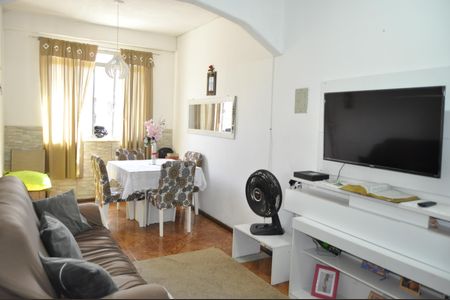 Casa à venda com 220m², 2 quartos e sem vagaSala