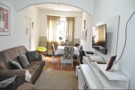 Casa à venda com 220m², 2 quartos e sem vagaSala