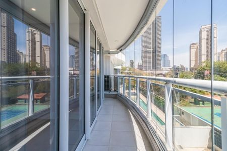 Apartamento à venda com 108m², 2 quartos e 1 vaga Apartamento à venda com 108m², 2 quartos e 1 vagaVaranda