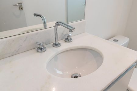 Apartamento à venda com 108m², 2 quartos e 1 vaga Apartamento à venda com 108m², 2 quartos e 1 vagaBanheiro da Suíte