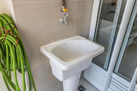 Apartamento à venda com 108m², 2 quartos e 1 vaga Apartamento à venda com 108m², 2 quartos e 1 vagaÁrea de Serviço