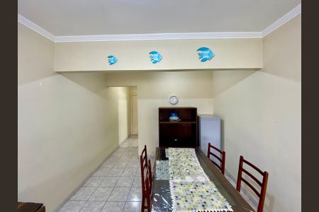 Sala de apartamento para alugar com 2 quartos, 85m² em Vila Tupi, Praia Grande