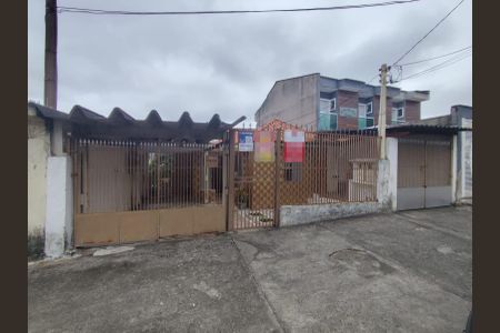 Casa à venda com 100m², 2 quartos e 2 vagas Casa à venda com 100m², 2 quartos e 2 vagasFachada