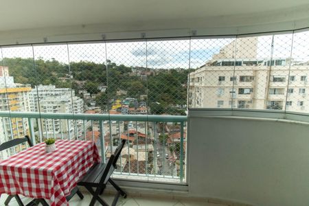 Apartamento à venda com 72m², 2 quartos e 1 vaga Apartamento à venda com 72m², 2 quartos e 1 vagaVista do Quarto