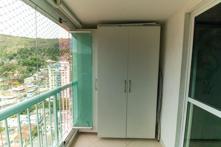 Apartamento à venda com 72m², 2 quartos e 1 vaga Apartamento à venda com 72m², 2 quartos e 1 vagaVaranda da Suíte