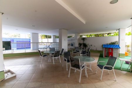 Apartamento à venda com 72m², 2 quartos e 1 vaga Apartamento à venda com 72m², 2 quartos e 1 vagaÁrea comum