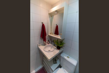 Apartamento à venda com 72m², 2 quartos e 1 vaga Apartamento à venda com 72m², 2 quartos e 1 vagaBanheiro Social