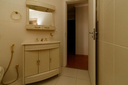 Casa à venda com 500m², 5 quartos e 8 vagas Casa à venda com 500m², 5 quartos e 8 vagasBanheiro