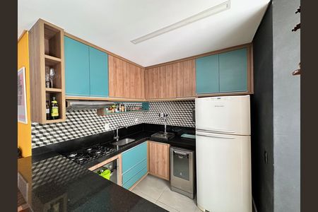 Casa à venda com 450m², 4 quartos e 4 vagas Casa à venda com 450m², 4 quartos e 4 vagasCozinha
