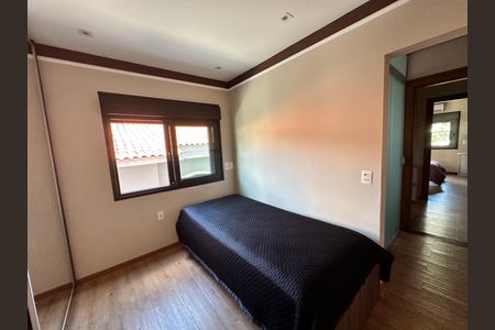 Casa à venda com 450m², 4 quartos e 4 vagas Casa à venda com 450m², 4 quartos e 4 vagasQuarto