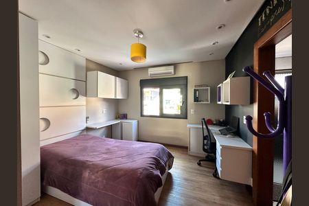 Casa à venda com 450m², 4 quartos e 4 vagas Casa à venda com 450m², 4 quartos e 4 vagasQuarto
