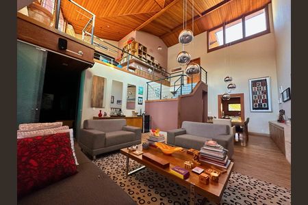 Casa à venda com 450m², 4 quartos e 4 vagas Casa à venda com 450m², 4 quartos e 4 vagasSala
