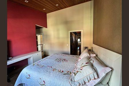 Casa à venda com 450m², 4 quartos e 4 vagas Casa à venda com 450m², 4 quartos e 4 vagasQuarto