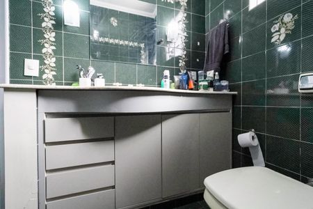 Casa à venda com 360m², 3 quartos e 3 vagasBanheiro da suíte