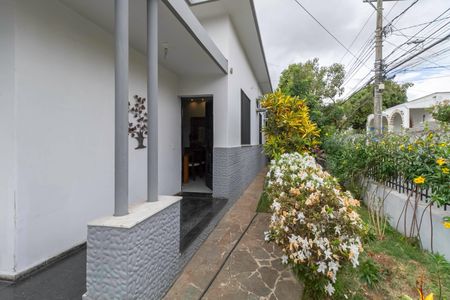 Casa à venda com 360m², 3 quartos e 3 vagasEntrada