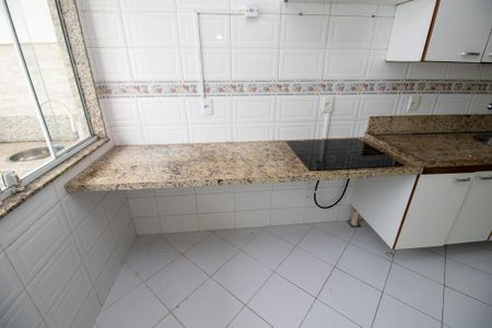 Casa de condomínio para alugar com 336m², 5 quartos e 1 vagaCozinha