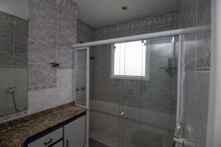 Casa de condomínio para alugar com 336m², 5 quartos e 1 vagaBanheiro do Quarto 2