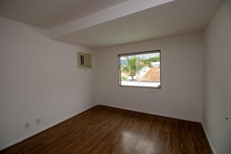 Casa de condomínio para alugar com 336m², 5 quartos e 1 vagaQuarto 5