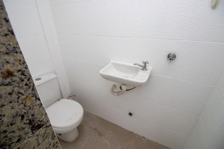 Casa de condomínio para alugar com 336m², 5 quartos e 1 vagaBanheiro externo