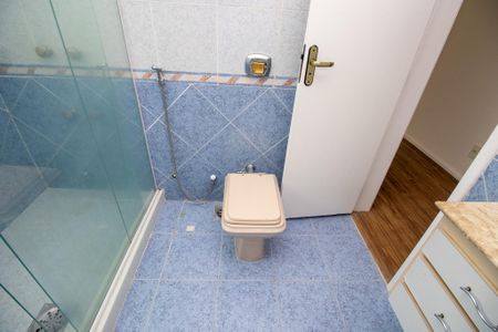 Casa de condomínio para alugar com 336m², 5 quartos e 1 vagaBanheiro quarto 5