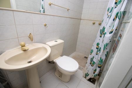 Casa de condomínio para alugar com 336m², 5 quartos e 1 vagaBanheiro do Quarto 3