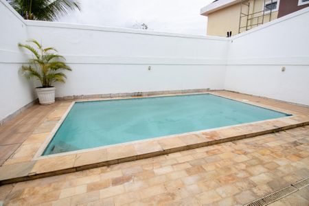 Casa de condomínio para alugar com 336m², 5 quartos e 1 vagaPiscina