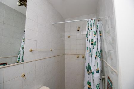 Casa de condomínio para alugar com 336m², 5 quartos e 1 vagaBanheiro do Quarto 3
