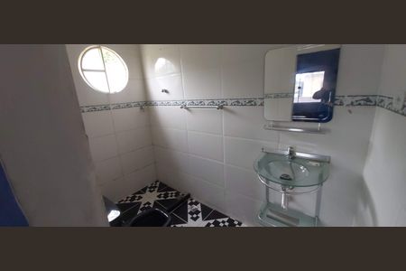 Banheiro de casa para alugar com 2 quartos, 110m² em Jardim Alvorada, Nova Iguaçu