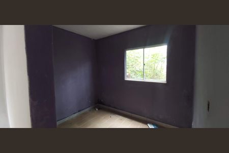 Quarto 2 de casa para alugar com 2 quartos, 110m² em Jardim Alvorada, Nova Iguaçu