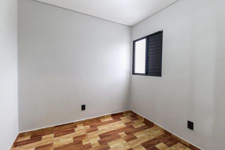 Quarto 2 de apartamento para alugar com 2 quartos, 37m² em Jardim Casa Pintada, São Paulo