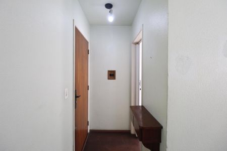 Hall de entrada de apartamento para alugar com 1 quarto, 36m² em Parque Santa Fé, Porto Alegre