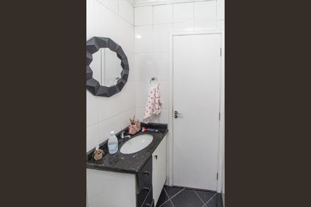 Casa à venda com 107m², 3 quartos e 2 vagas Casa à venda com 107m², 3 quartos e 2 vagasBanheiro