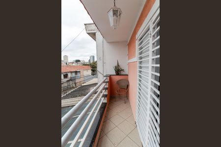 Casa à venda com 107m², 3 quartos e 2 vagas Casa à venda com 107m², 3 quartos e 2 vagas Varanda da Suíte