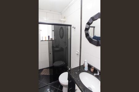 Casa à venda com 107m², 3 quartos e 2 vagas Casa à venda com 107m², 3 quartos e 2 vagasBanheiro