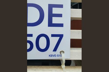 Casa à venda com 107m², 3 quartos e 2 vagas Casa à venda com 107m², 3 quartos e 2 vagasPlaca