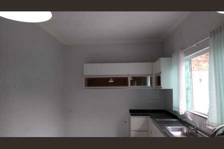 Cozinha de casa para alugar com 1 quarto, 60m² em Jardim Bananal , Guarulhos