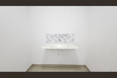 Cozinha de kitnet/studio para alugar com 1 quarto, 27m² em Boca do Rio, Salvador