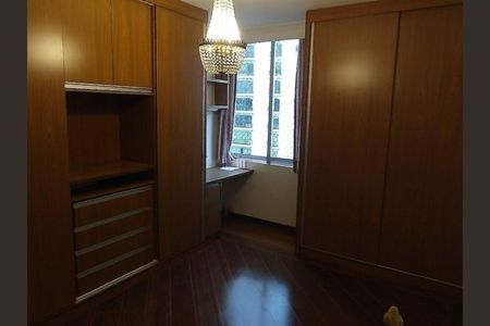 Apartamento à venda com 98m², 2 quartos e 1 vaga