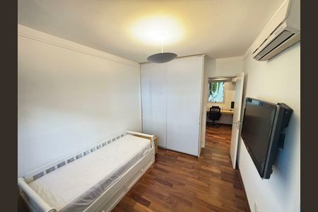Apartamento à venda com 4 quartos, 242m² em Chácara Santo Antônio, São Paulo