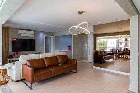 Sala de apartamento à venda com 3 quartos, 178m² em Vila Suzana, São Paulo