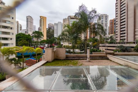 Apartamento à venda com 178m², 3 quartos e 4 vagas Apartamento à venda com 178m², 3 quartos e 4 vagasVista da Suíte 2