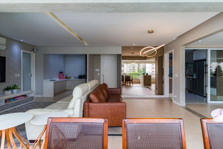 Apartamento à venda com 178m², 3 quartos e 4 vagas Apartamento à venda com 178m², 3 quartos e 4 vagasSala