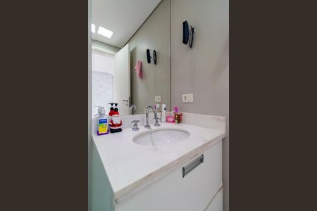 Apartamento à venda com 178m², 3 quartos e 4 vagas Apartamento à venda com 178m², 3 quartos e 4 vagasBanheiro da Suíte 2