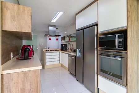 Apartamento à venda com 178m², 3 quartos e 4 vagas Apartamento à venda com 178m², 3 quartos e 4 vagasCozinha