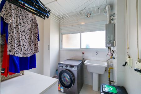 Apartamento à venda com 178m², 3 quartos e 4 vagas Apartamento à venda com 178m², 3 quartos e 4 vagasÁrea de Serviço